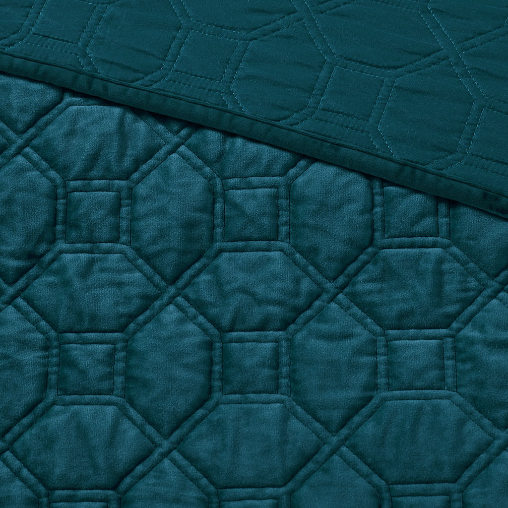 Harper 3 Piece Velvet Quilt Set