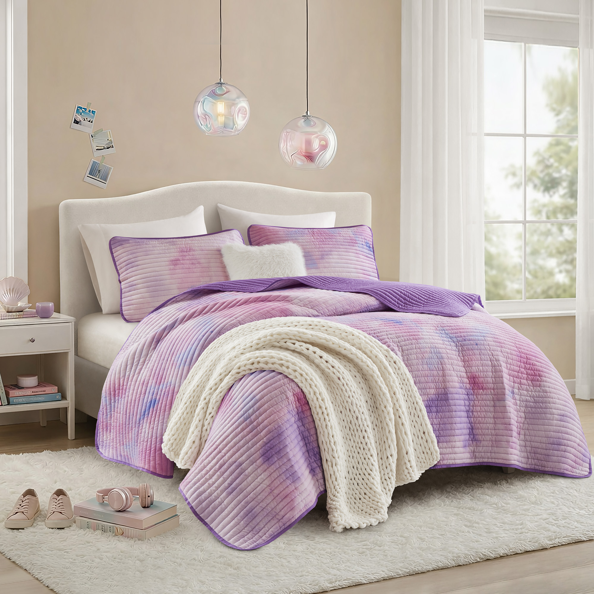 Cassiopeia Watercolor Tie Dye Printed Quilt Set with Throw Pillow
