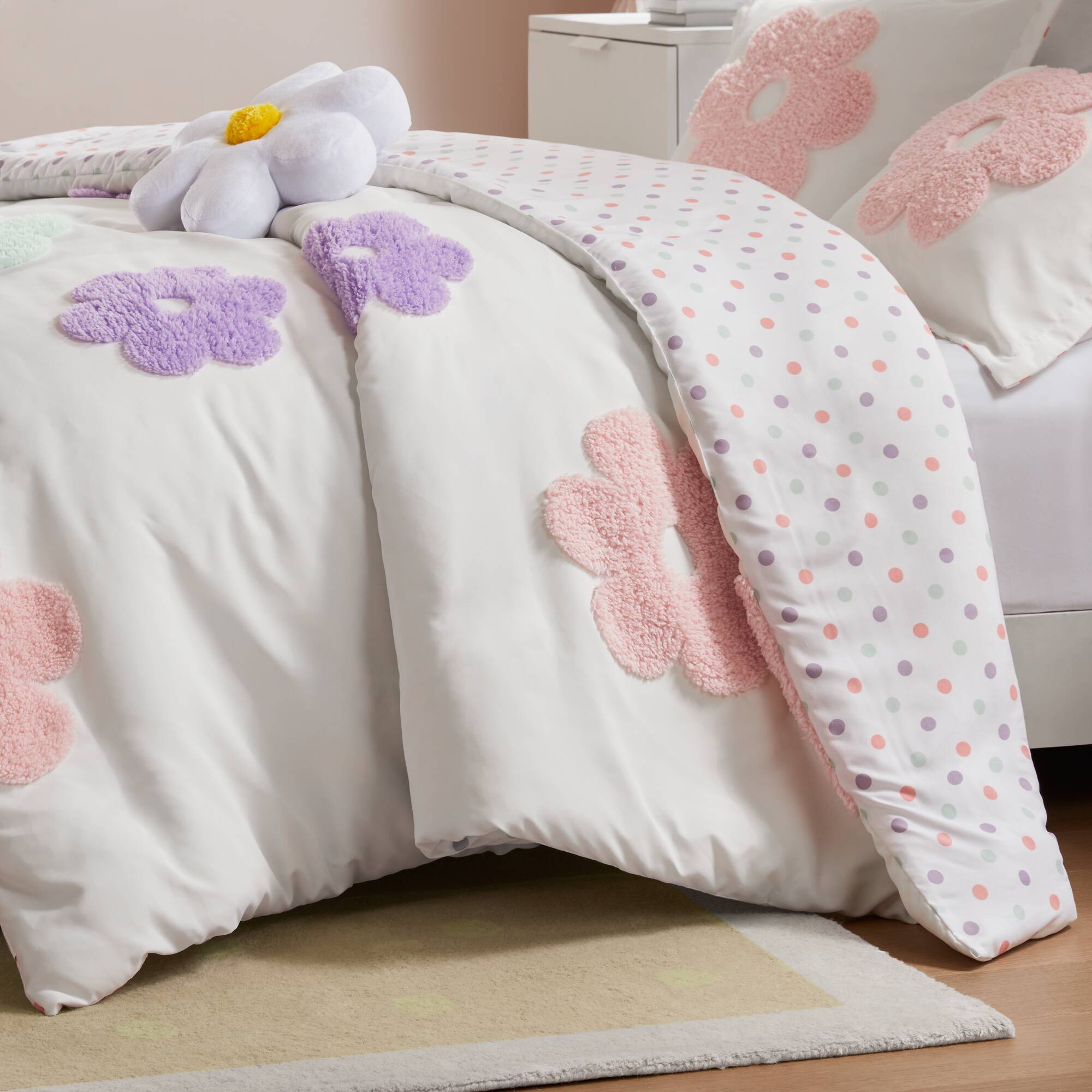 Gracie Floral Reversible Tufted Chenille Comforter Set with Flower Throw Pillow