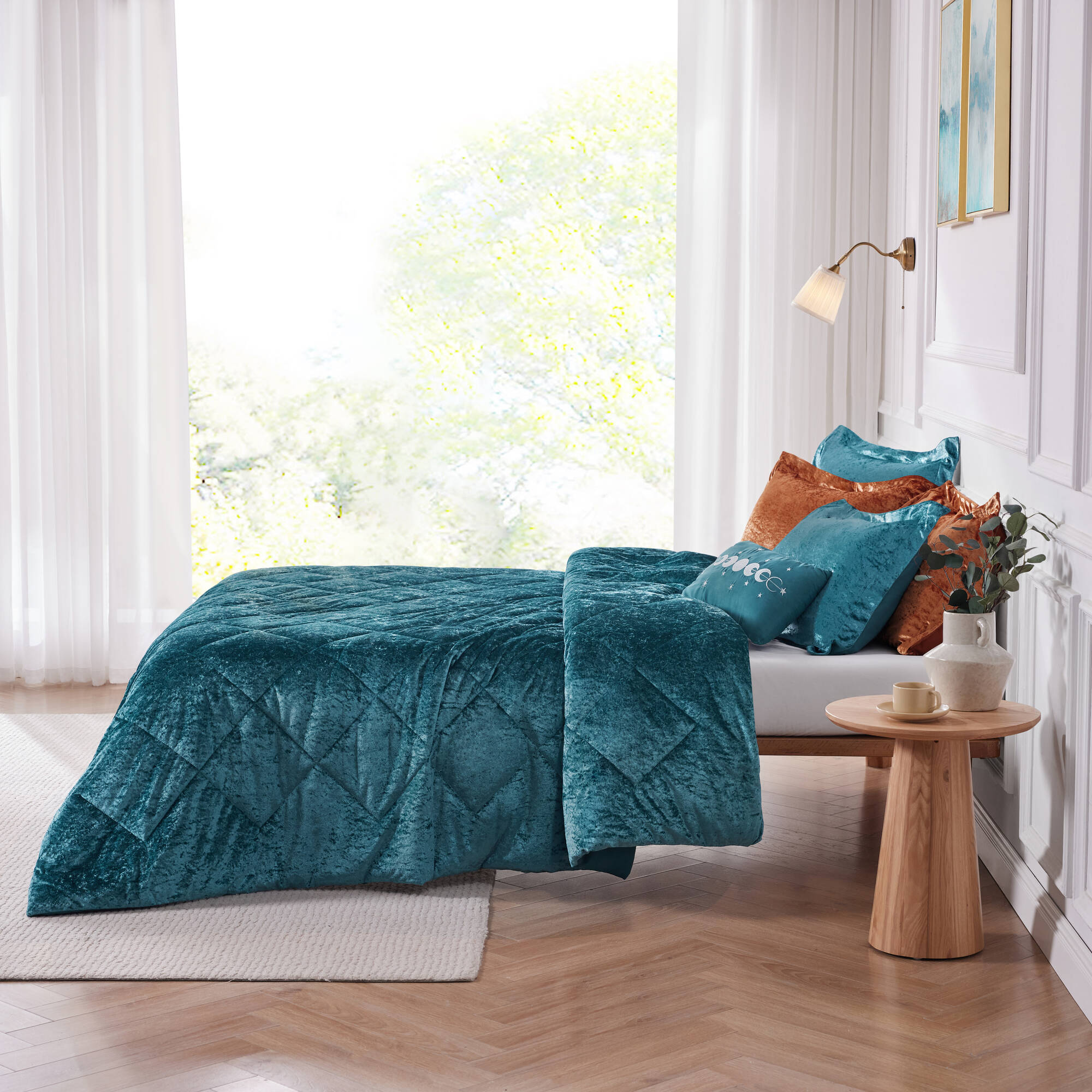 Felicia Velvet Comforter Set with Throw Pillow