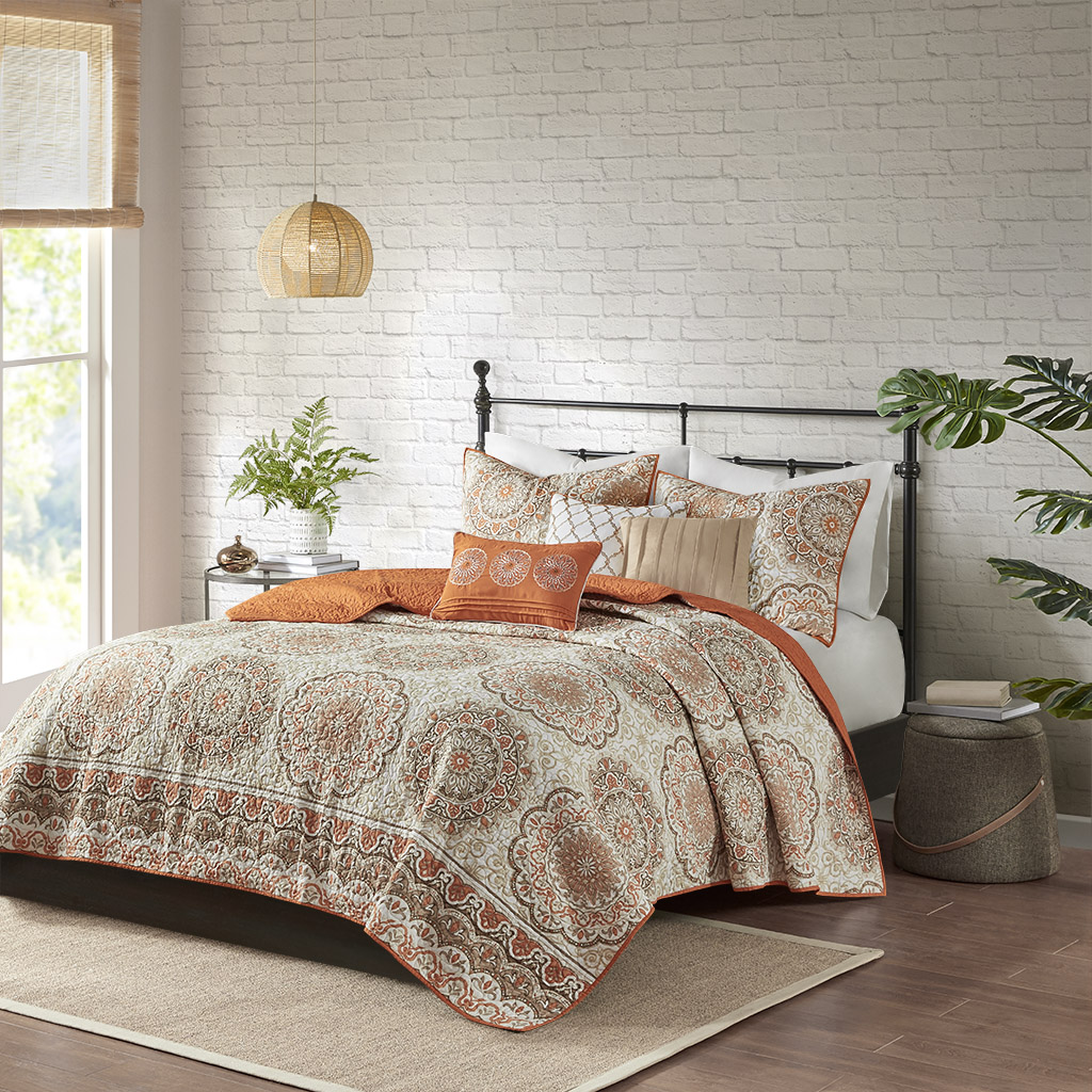 Tangiers 6 Piece Reversible Quilt Set with Throw Pillows