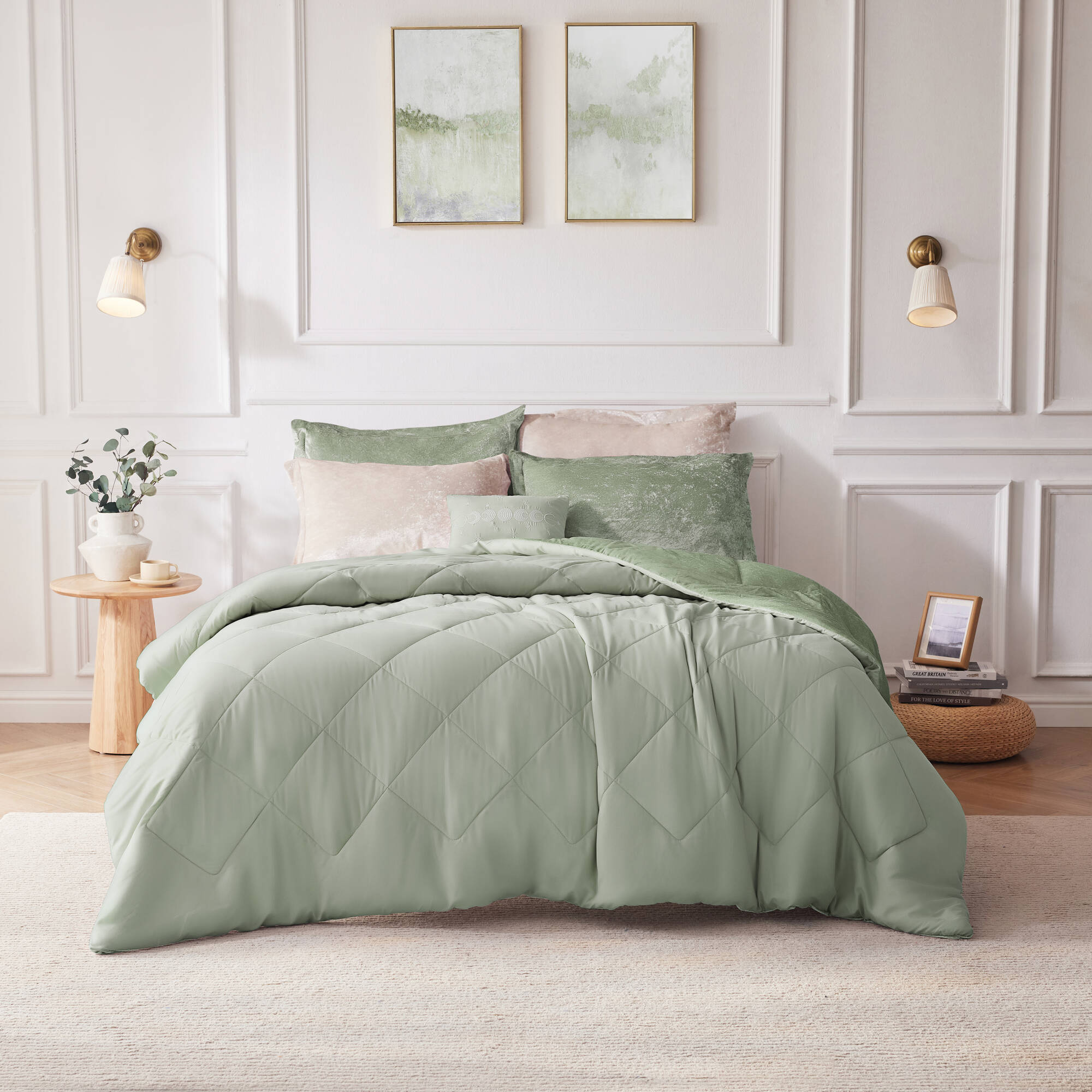 Felicia Velvet Comforter Set with Throw Pillow