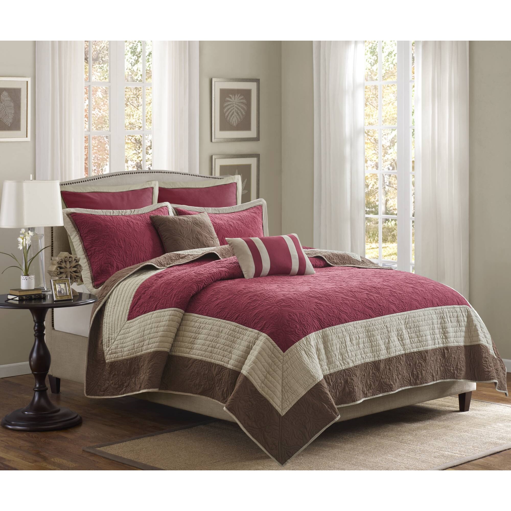 Attingham 7 Piece Quilt Set with Euro Shams and Throw Pillows