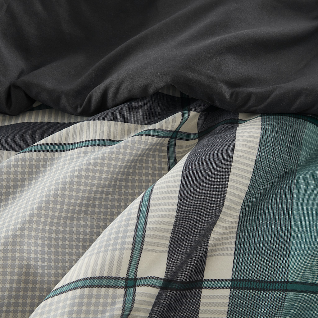 Robbie Plaid Comforter Set with Bed Sheets