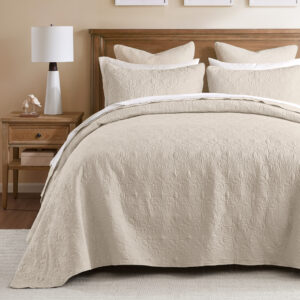 Quebec Reversible Bedspread Set from Madison Park in  Cream. Quebec Reversible Bedspread Set from Madison Park in  Cream. Quebec Reversible Bedspread Set from Madison Park in  Cream. Quebec Reversible Bedspread Set from Madison Park in  Cream. Quebec Reversible Bedspread Set from Madison Park in  Cream.