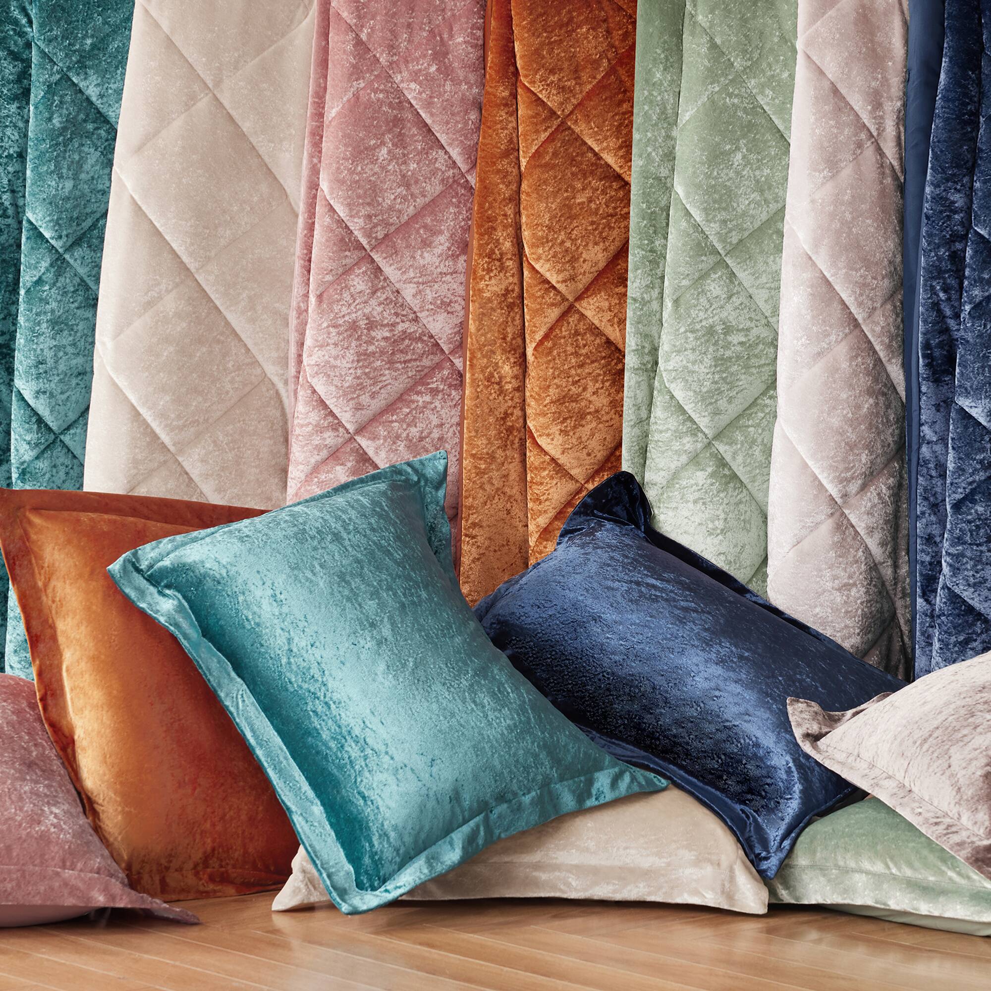 Felicia Velvet Comforter Set with Throw Pillow