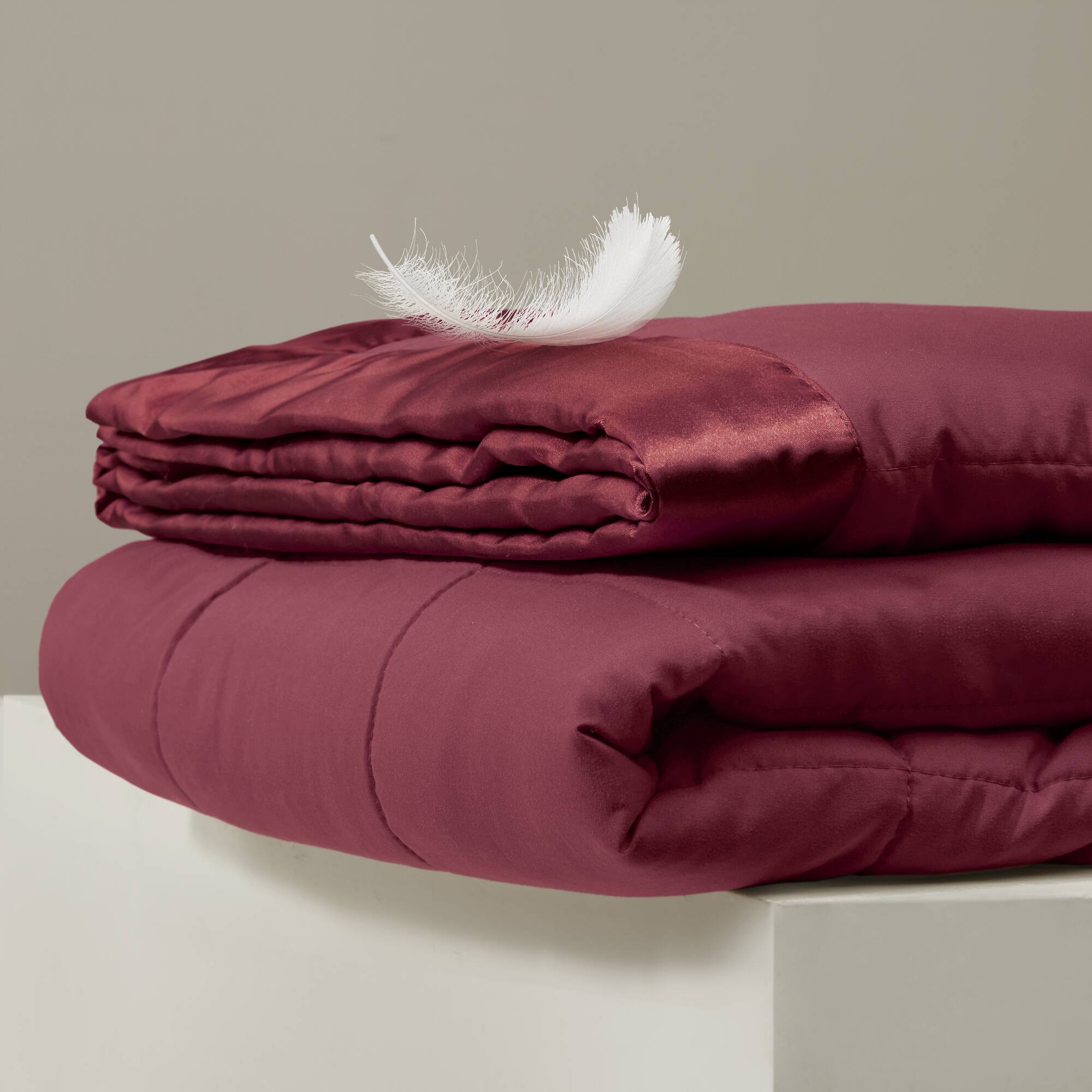 Windom Lightweight Down Alternative Blanket with Satin Trim