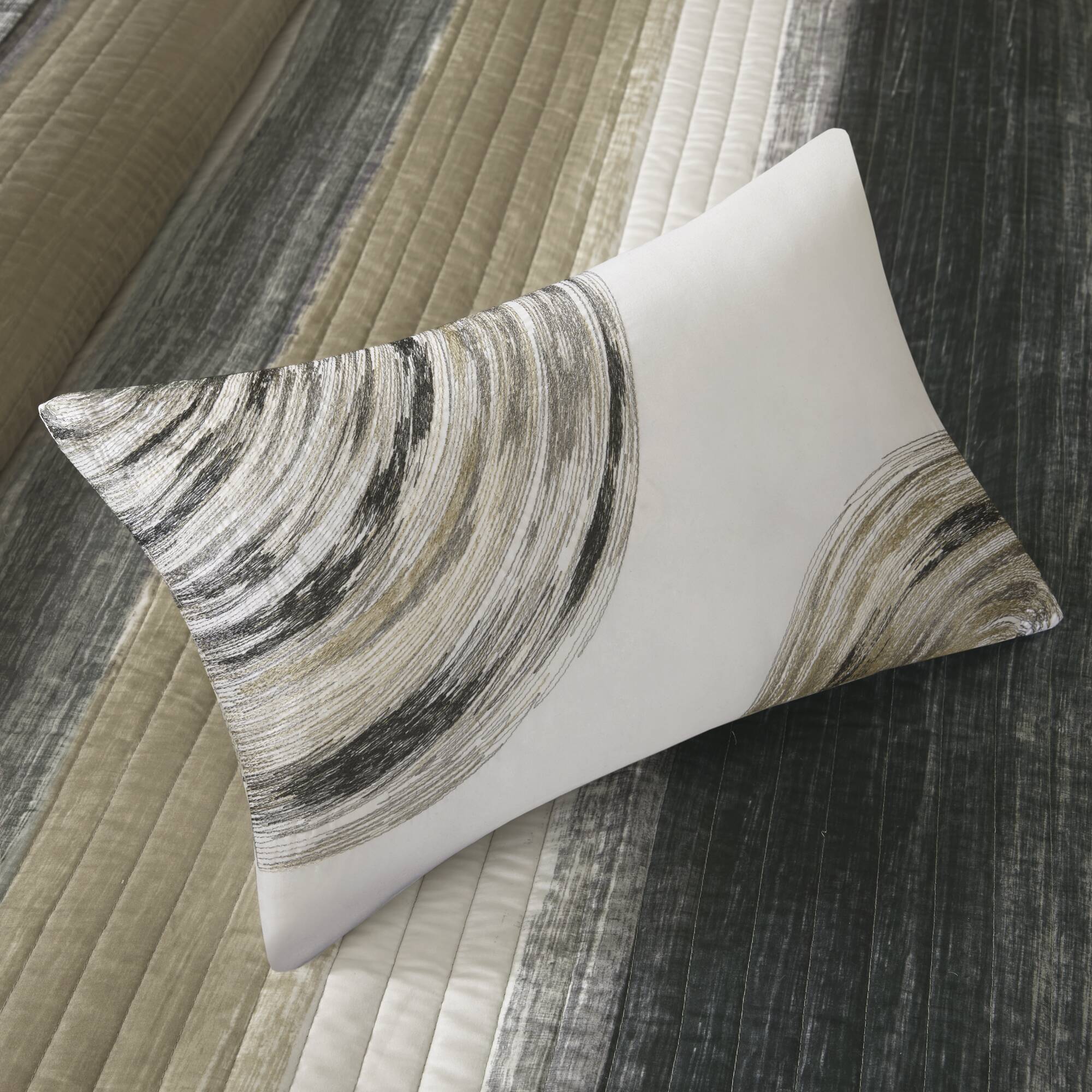 Saben Quilt Set with Cotton Bed Sheets