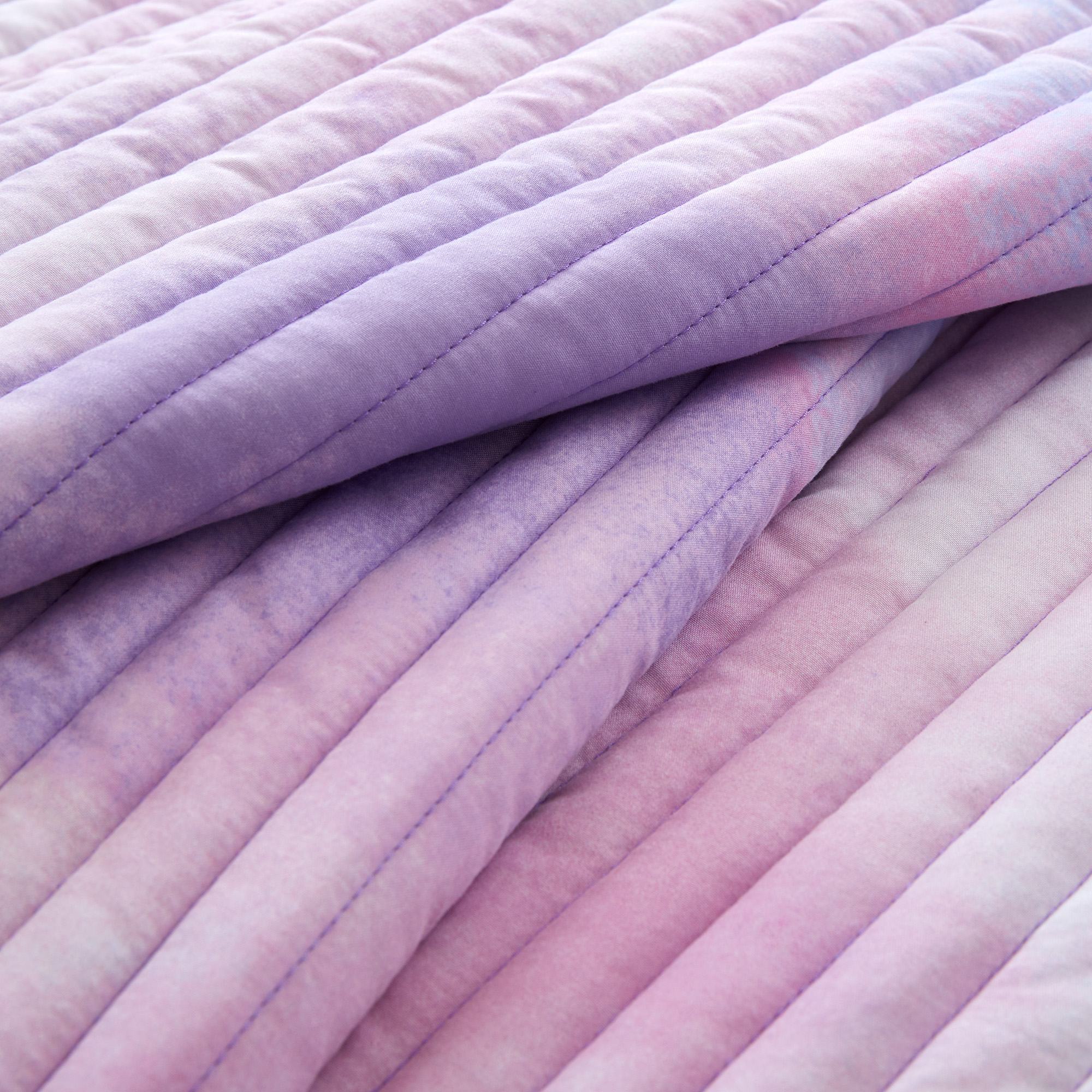 Cassiopeia Watercolor Tie Dye Printed Quilt Set with Throw Pillow