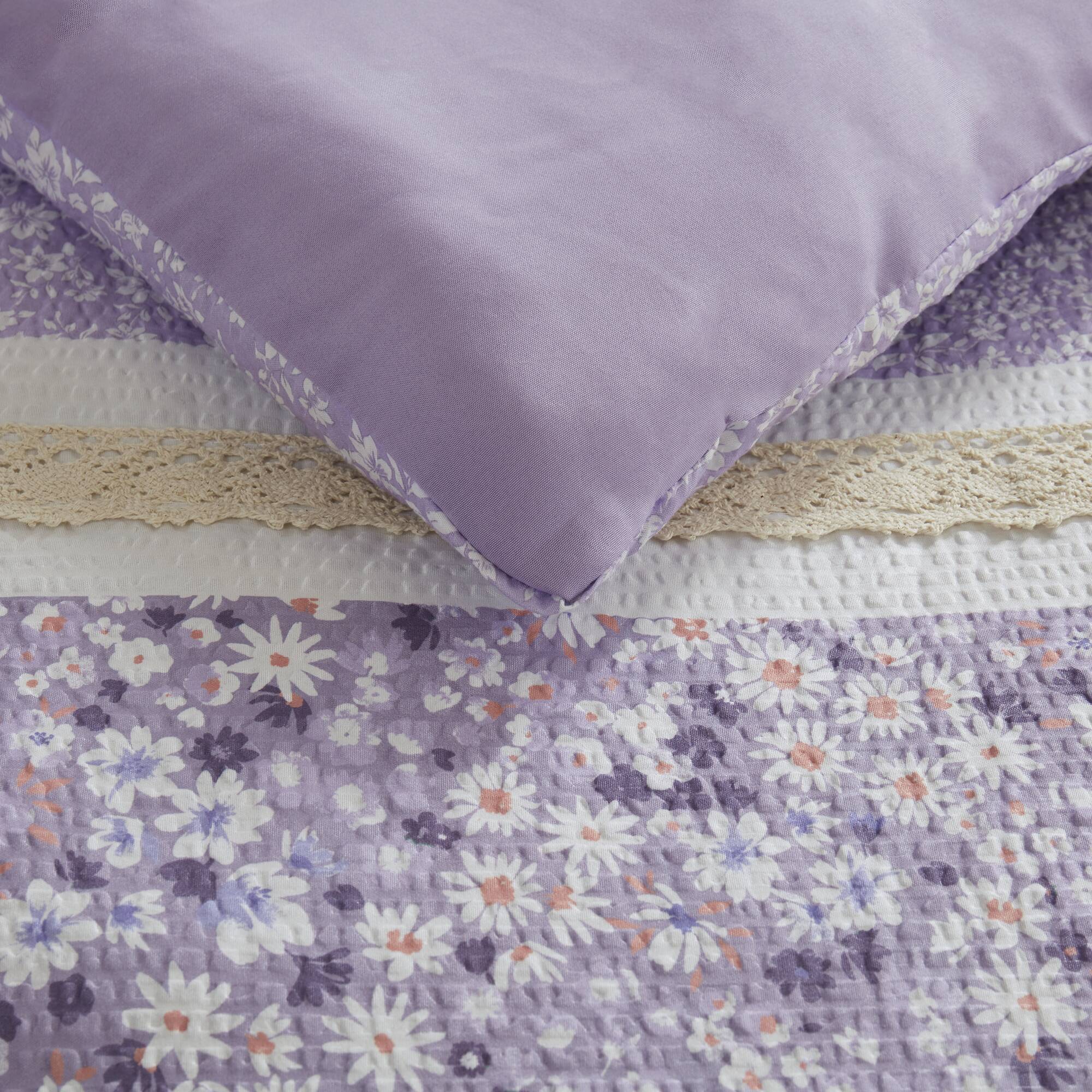 Caralie 5 Piece Seersucker Comforter Set with Throw Pillows