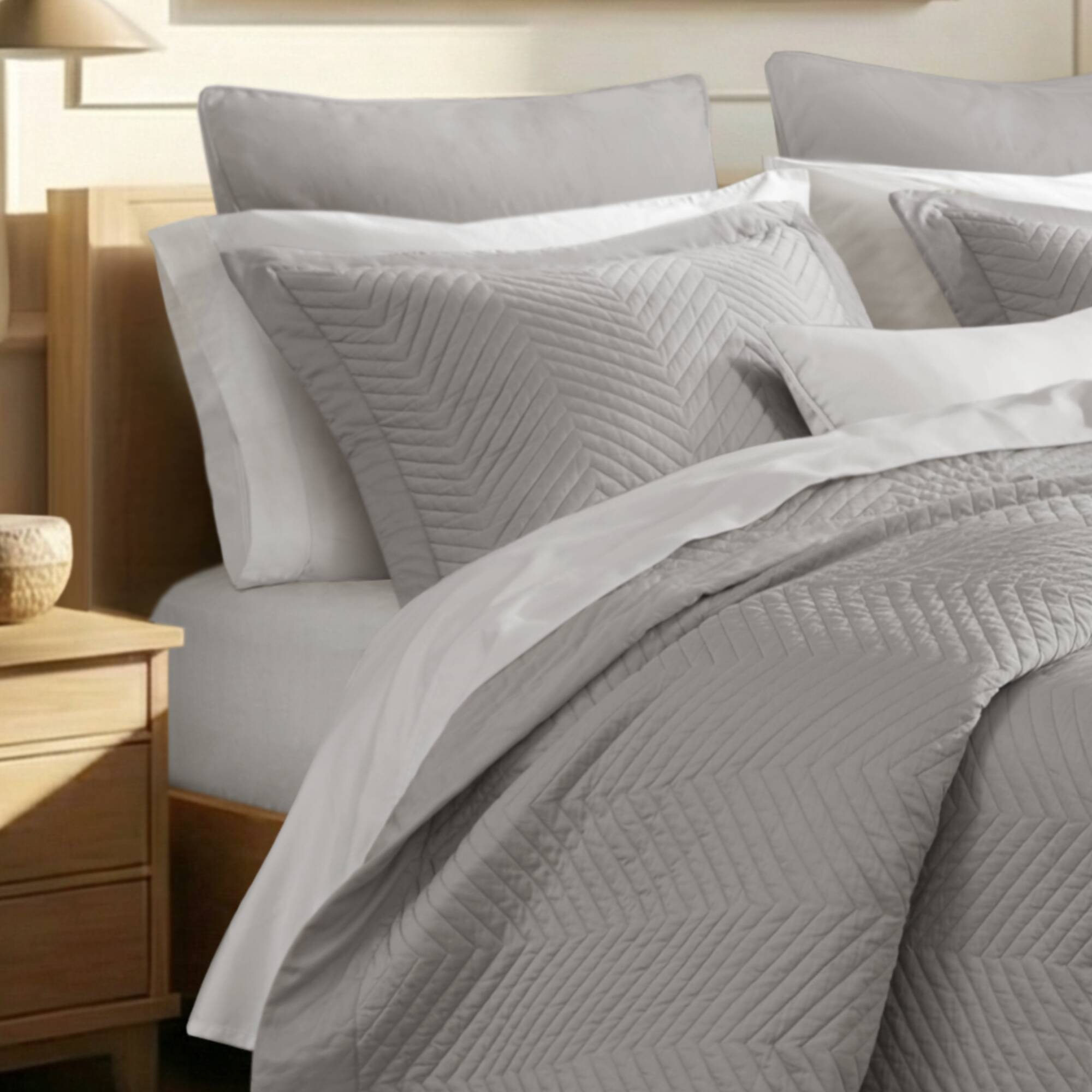 Liam Hotel 3 Piece Cotton Quilt Set