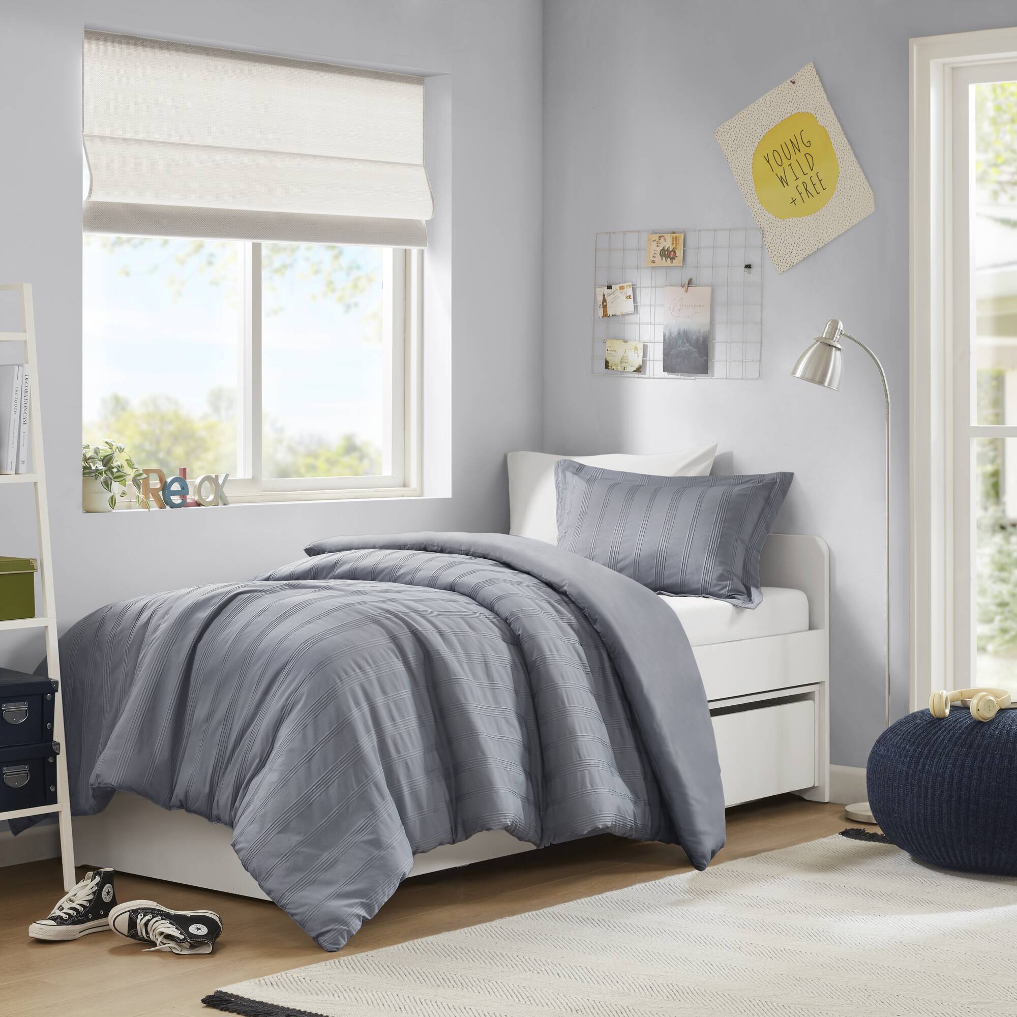 Logan Striped Reversible Pintuck Pleated Duvet Set
