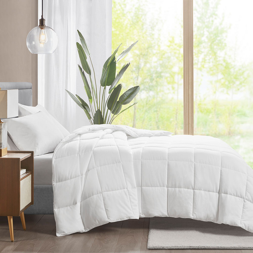 Medium Warmth Cotton Down Alternative Featherless Comforter