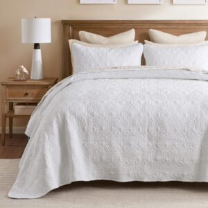 Quebec Reversible Bedspread Set from Madison Park in  White. Quebec Reversible Bedspread Set from Madison Park in  White. Quebec Reversible Bedspread Set from Madison Park in  White. Quebec Reversible Bedspread Set from Madison Park in  White. Quebec Reversible Bedspread Set from Madison Park in  White.