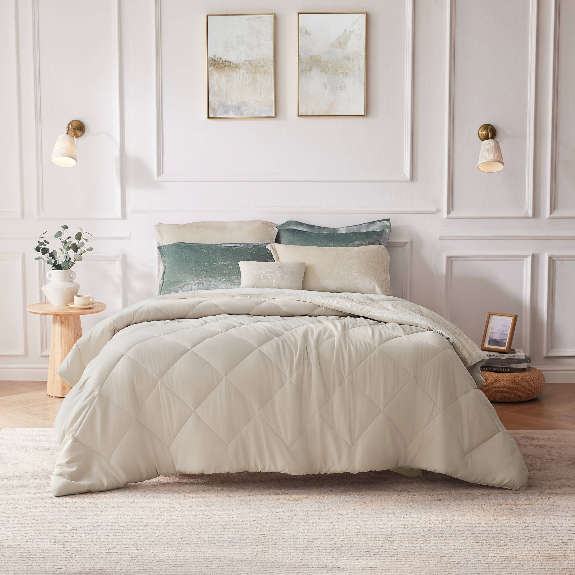 Felicia Velvet Comforter Set with Throw Pillow