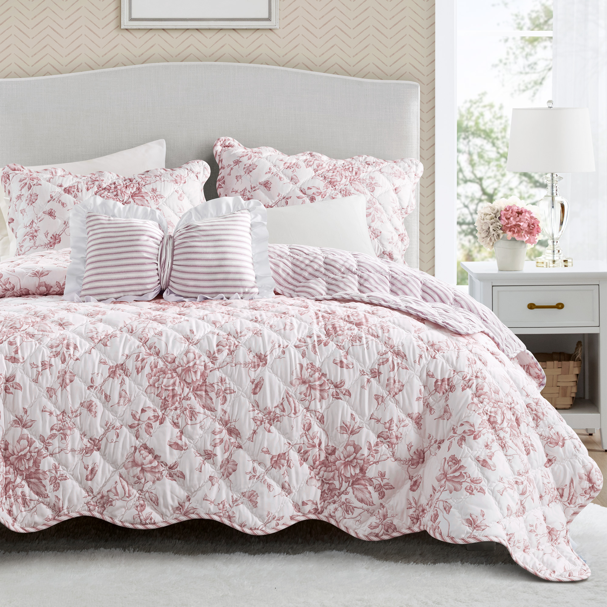 Adele Quilt Set