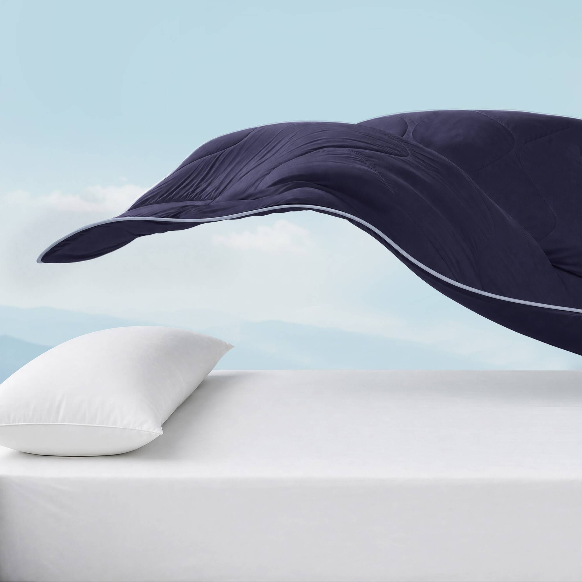 Cooling Lightweight Down Alternative Comforter
