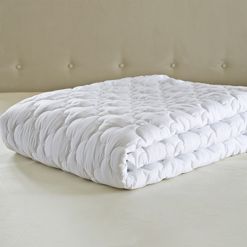 Wonder Wool Down Alternative Blanket