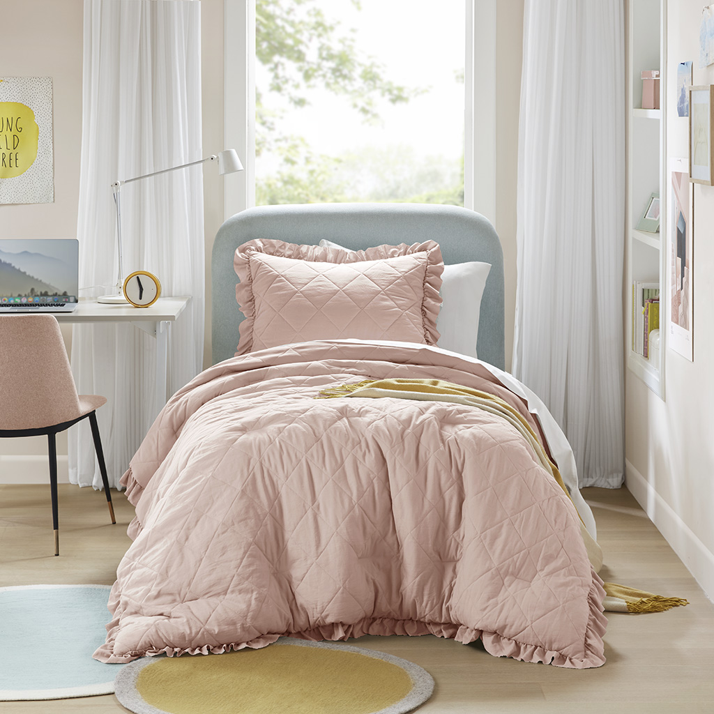 Hannah Diamond Quilted Ruffle Edge Comforter Set