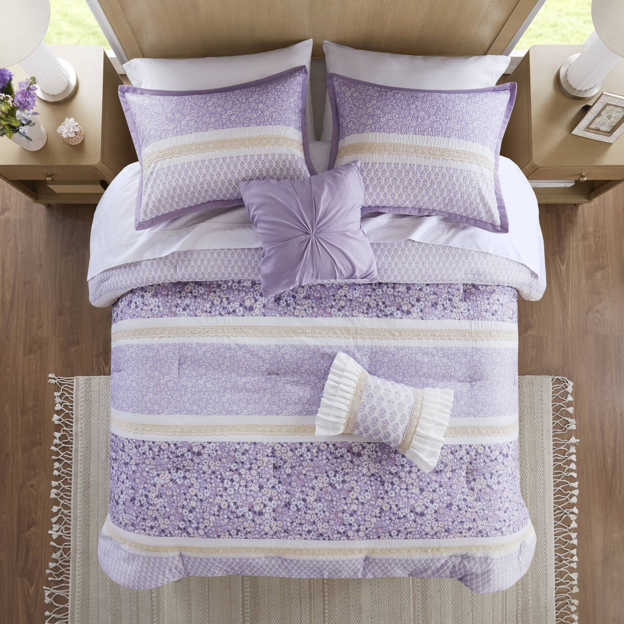 Caralie 5 Piece Seersucker Comforter Set with Throw Pillows