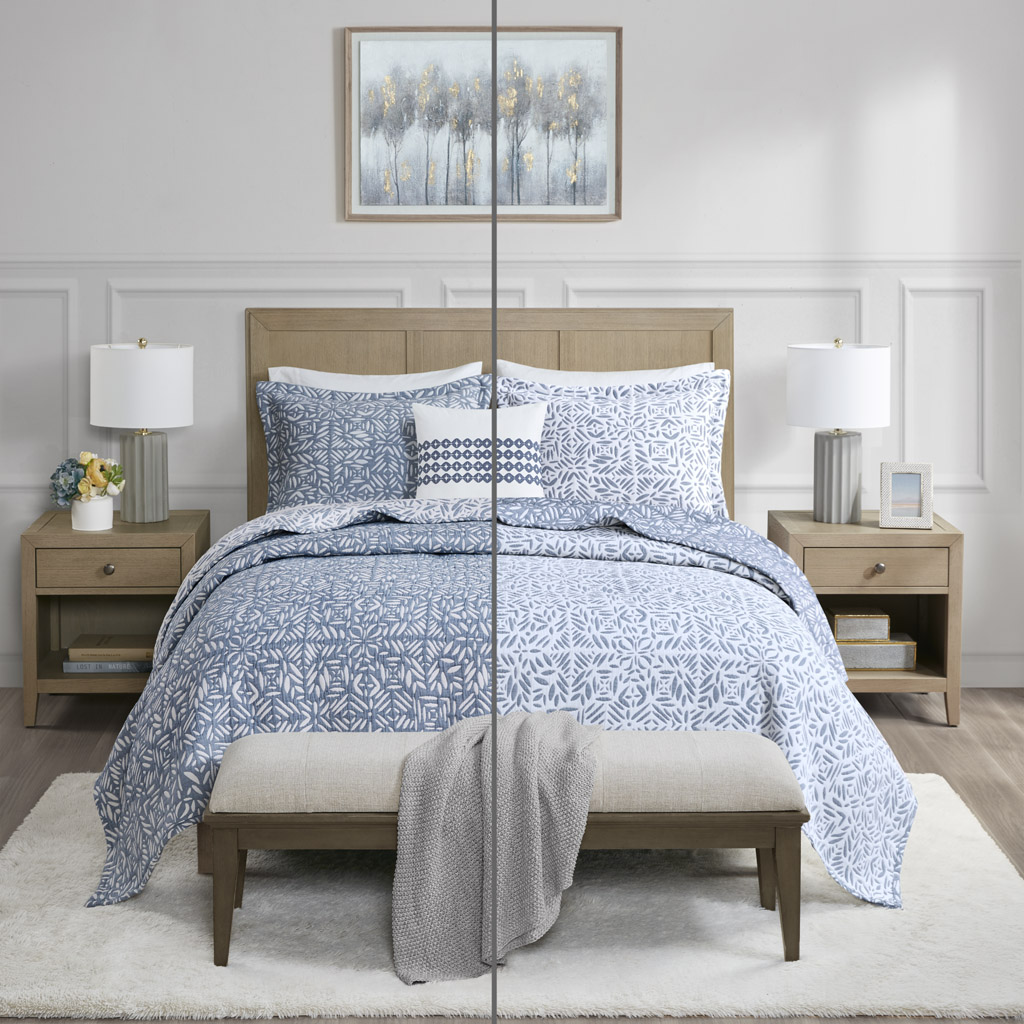 Harmony 4 Piece Oversized Reversible Matelasse Quilt Set with Throw Pillow