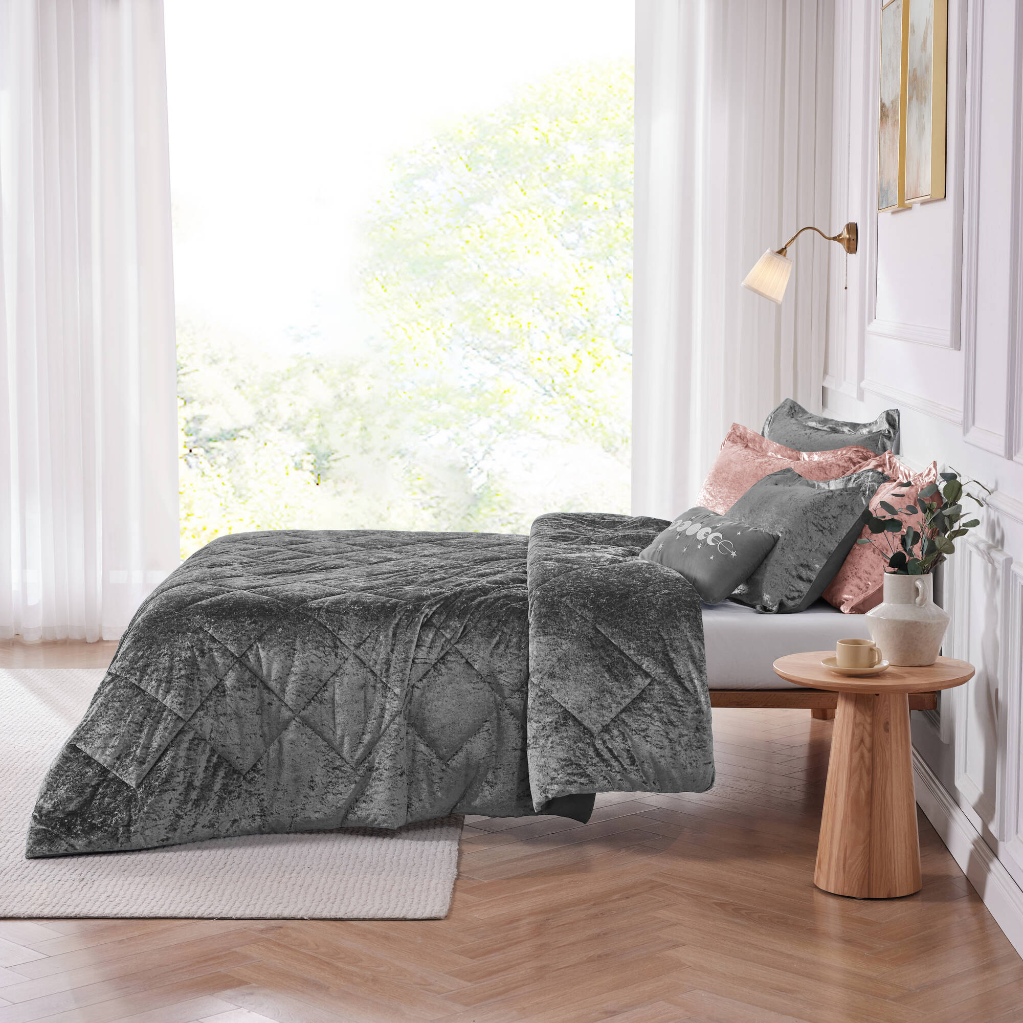 Felicia Velvet Comforter Set with Throw Pillow