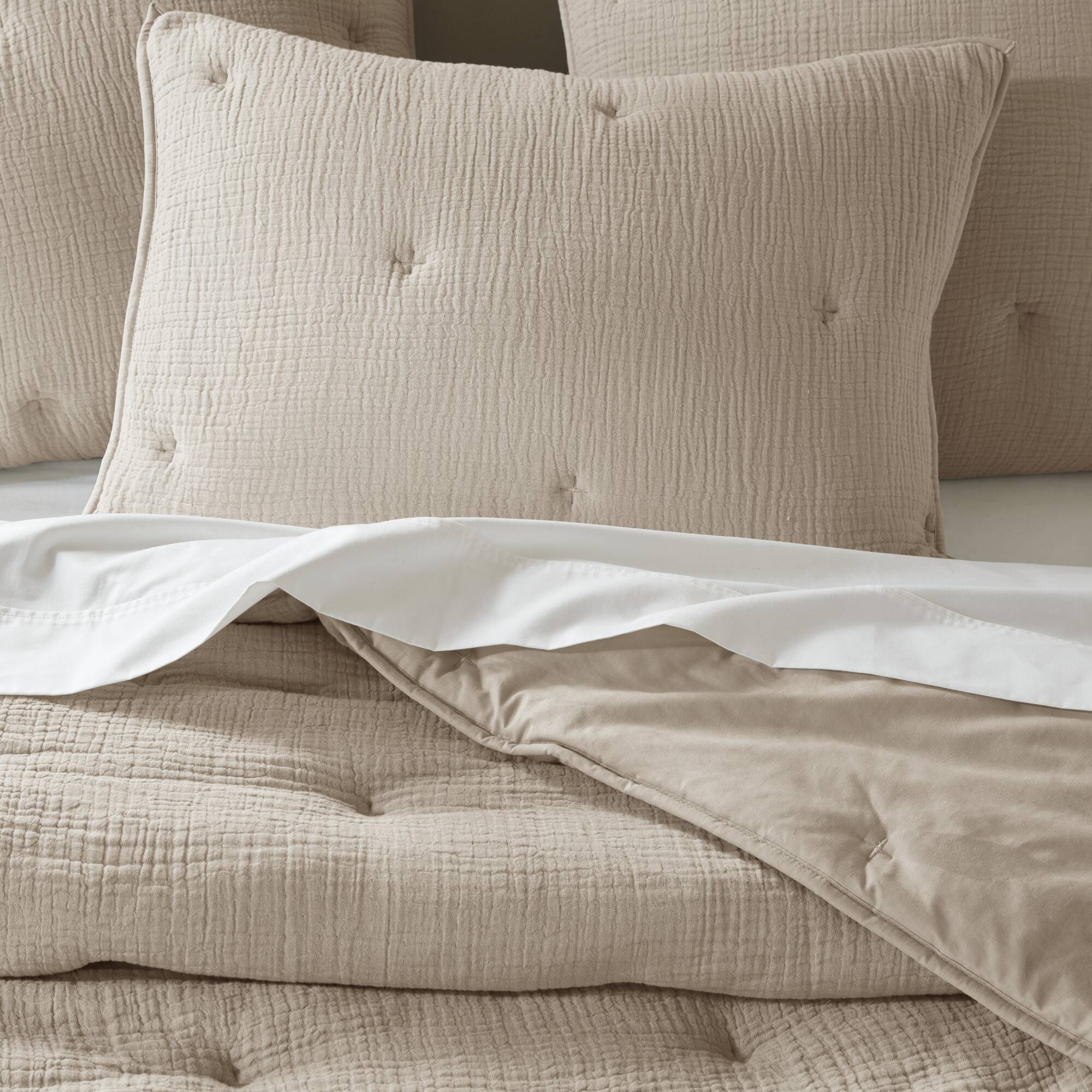 Breeze cotton gauze embroidered Quilt Set