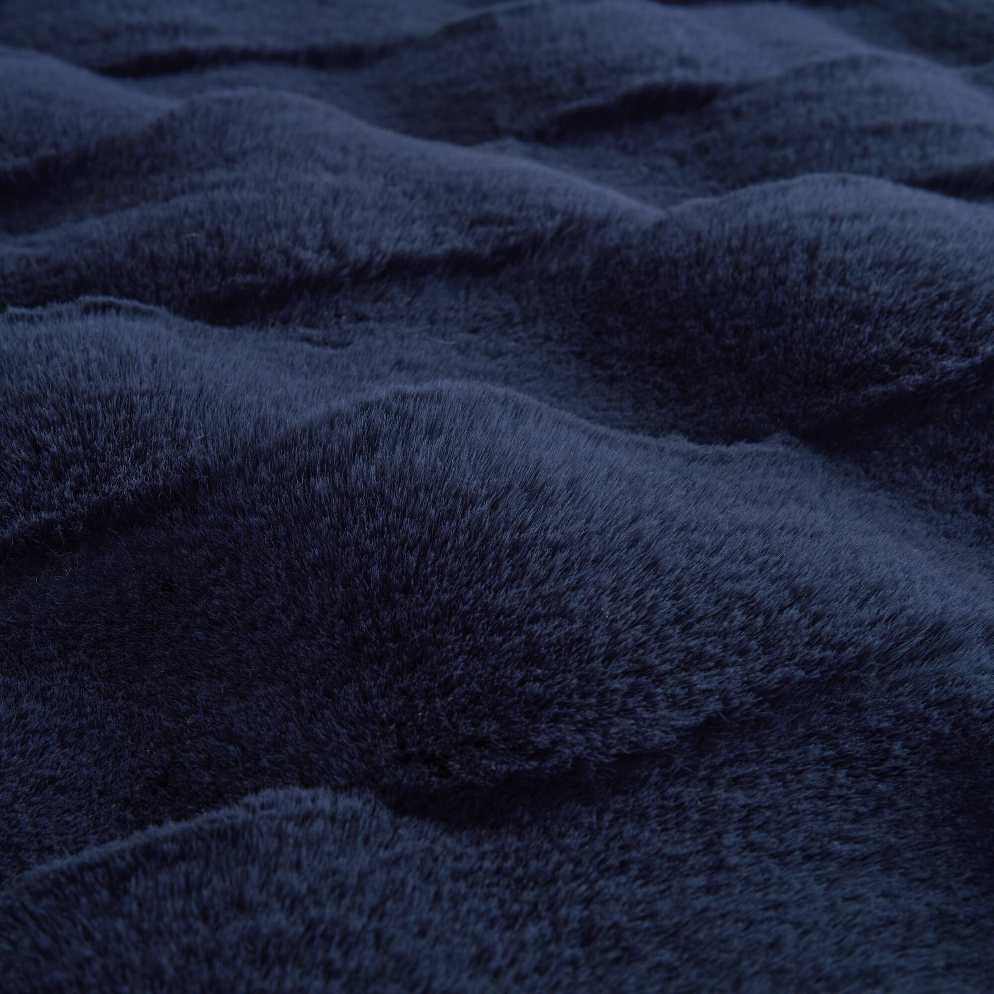 Vivienne Faux Fur Throw