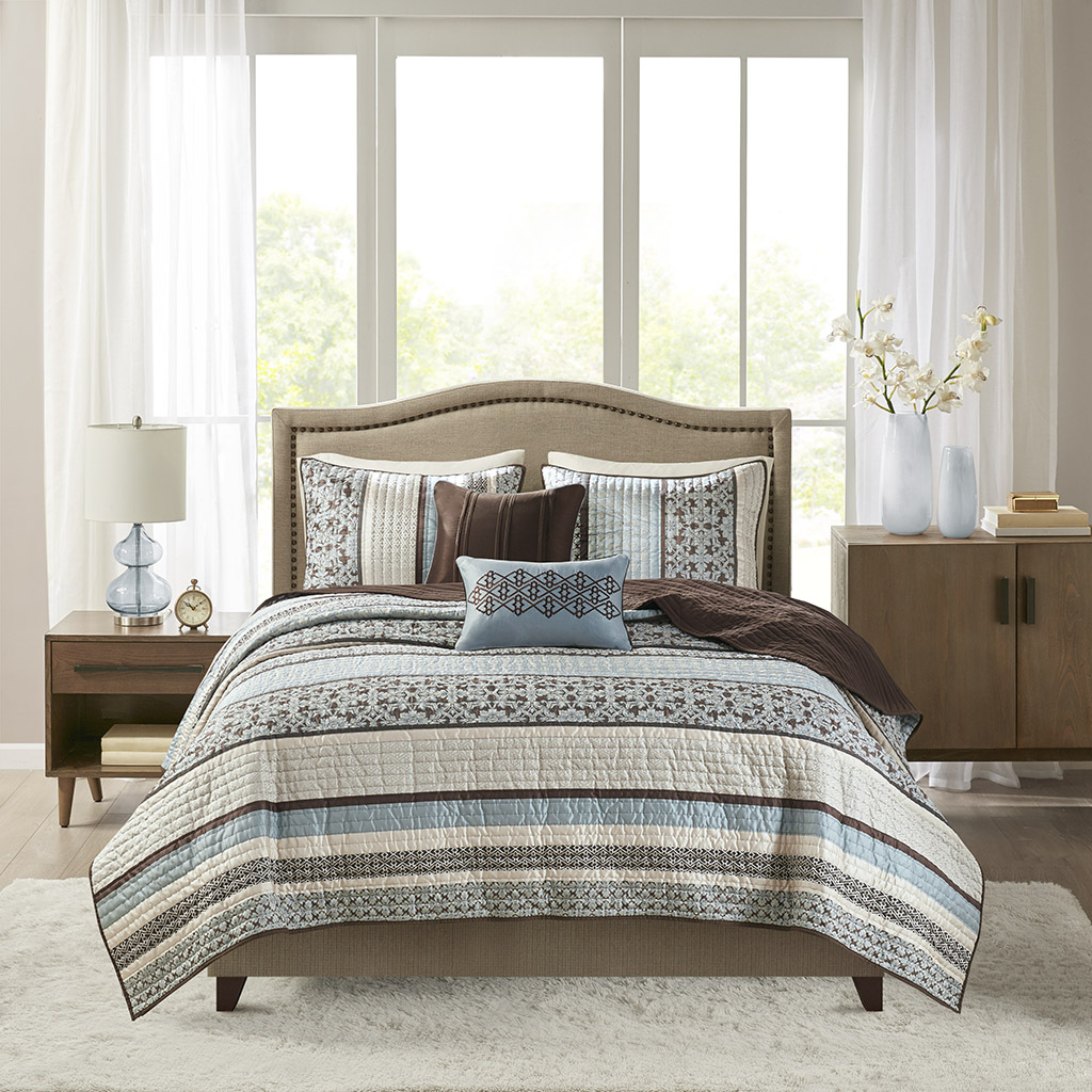 Princeton 5 Piece Jacquard Quilt Set with Throw Pillows
