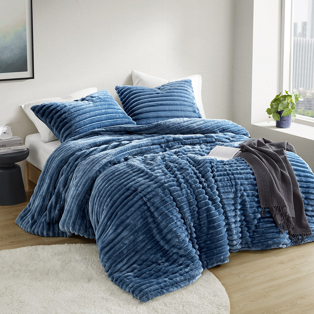 Avril Fluffy Ribbed Plush Comforter Set