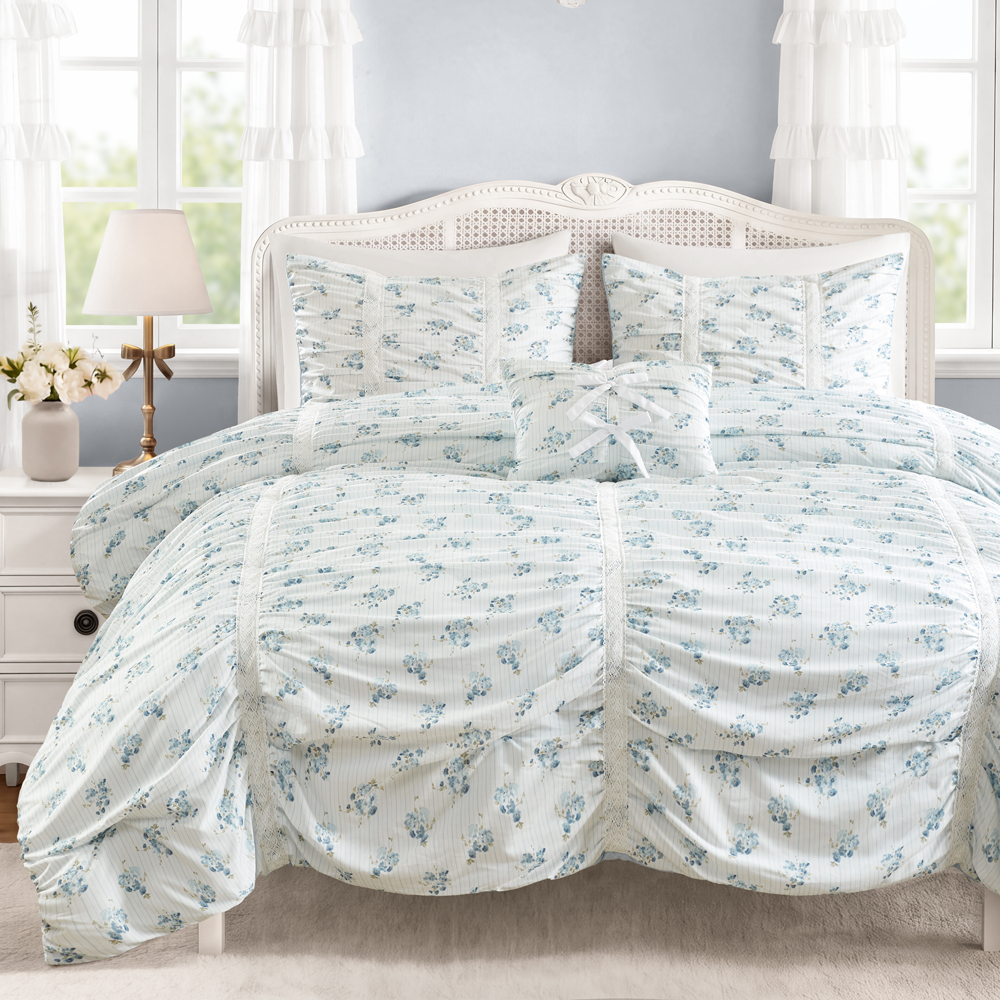Anabelle Comforter Set