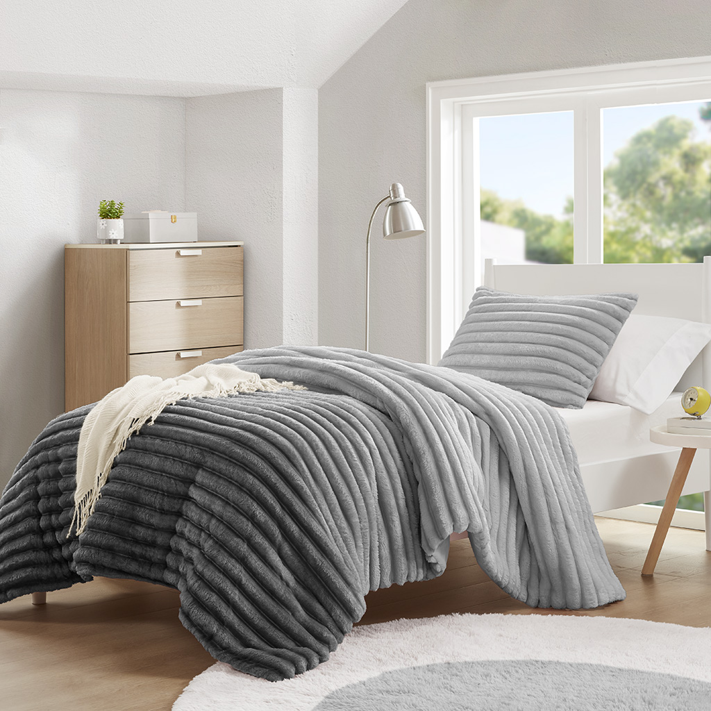 Avril Fluffy Ribbed Plush Comforter Set