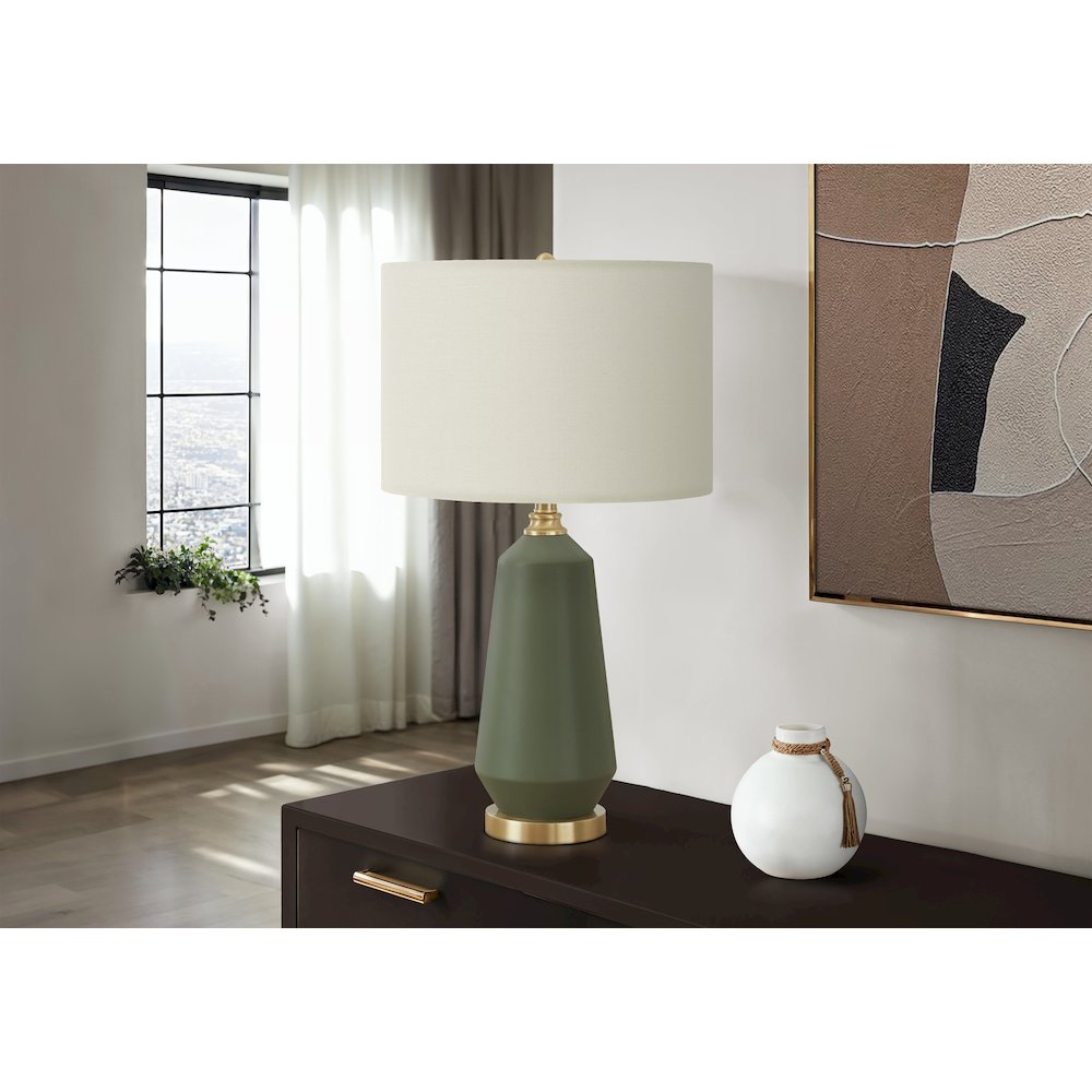Ivory / Cream Shade