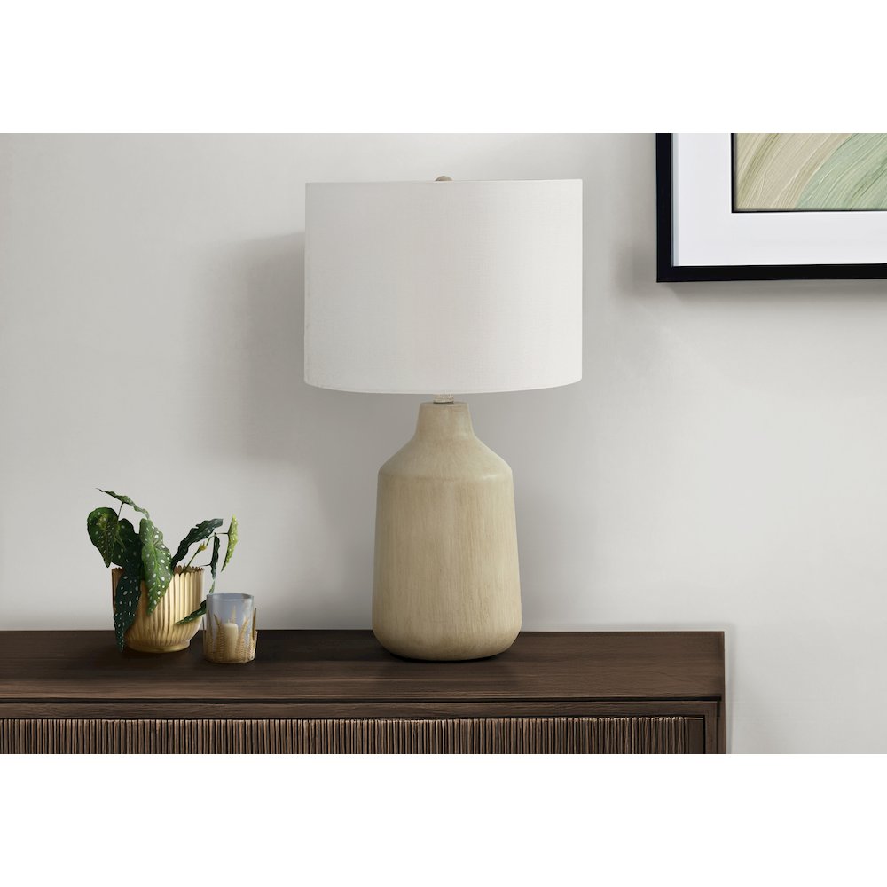Ivory / Cream Shade