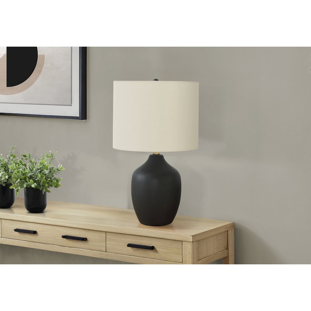 Ivory / Cream Shade