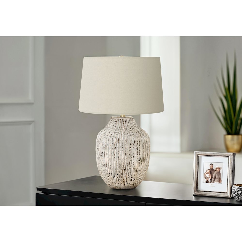 Ivory / Cream Shade