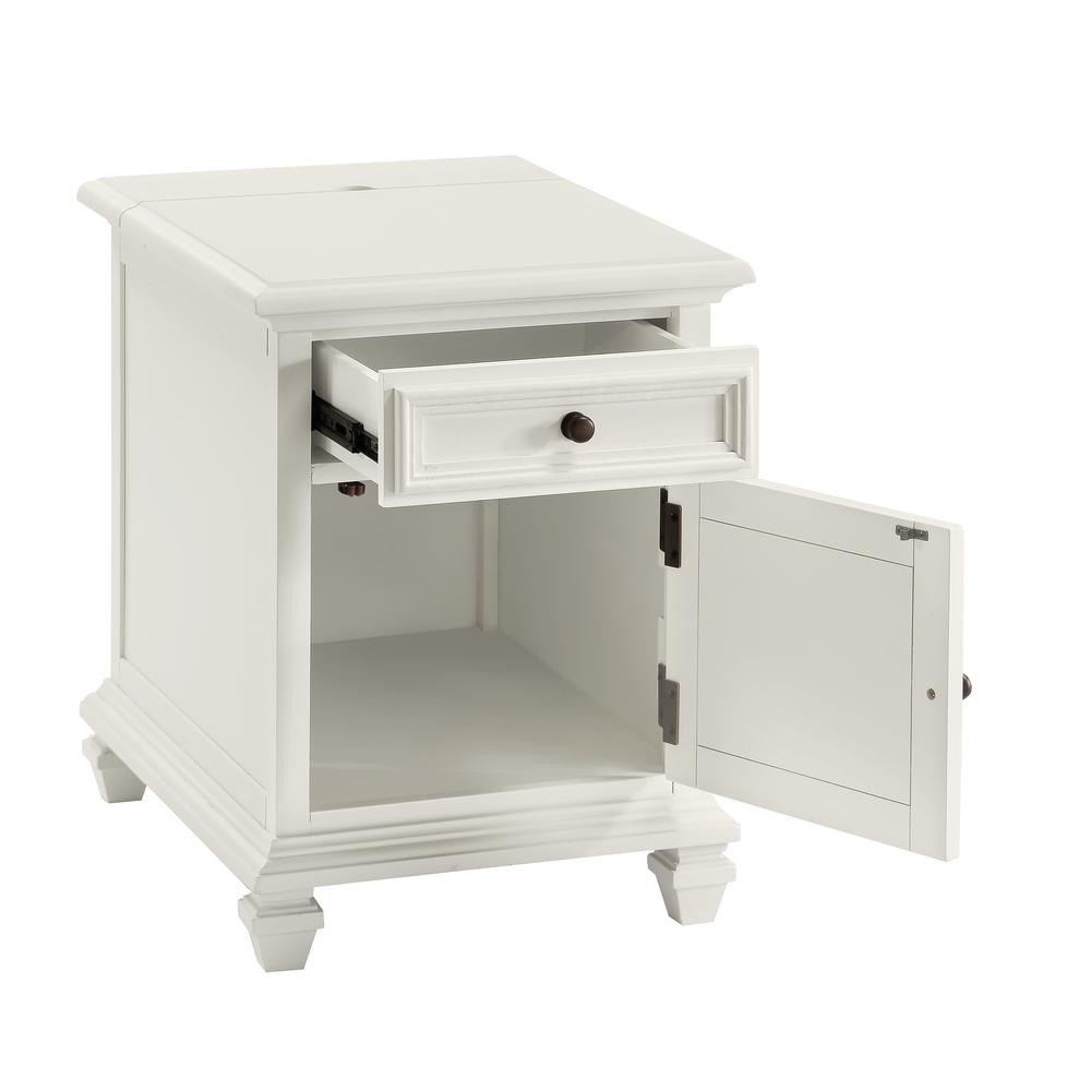 Charlestown Storage End W/ USB
