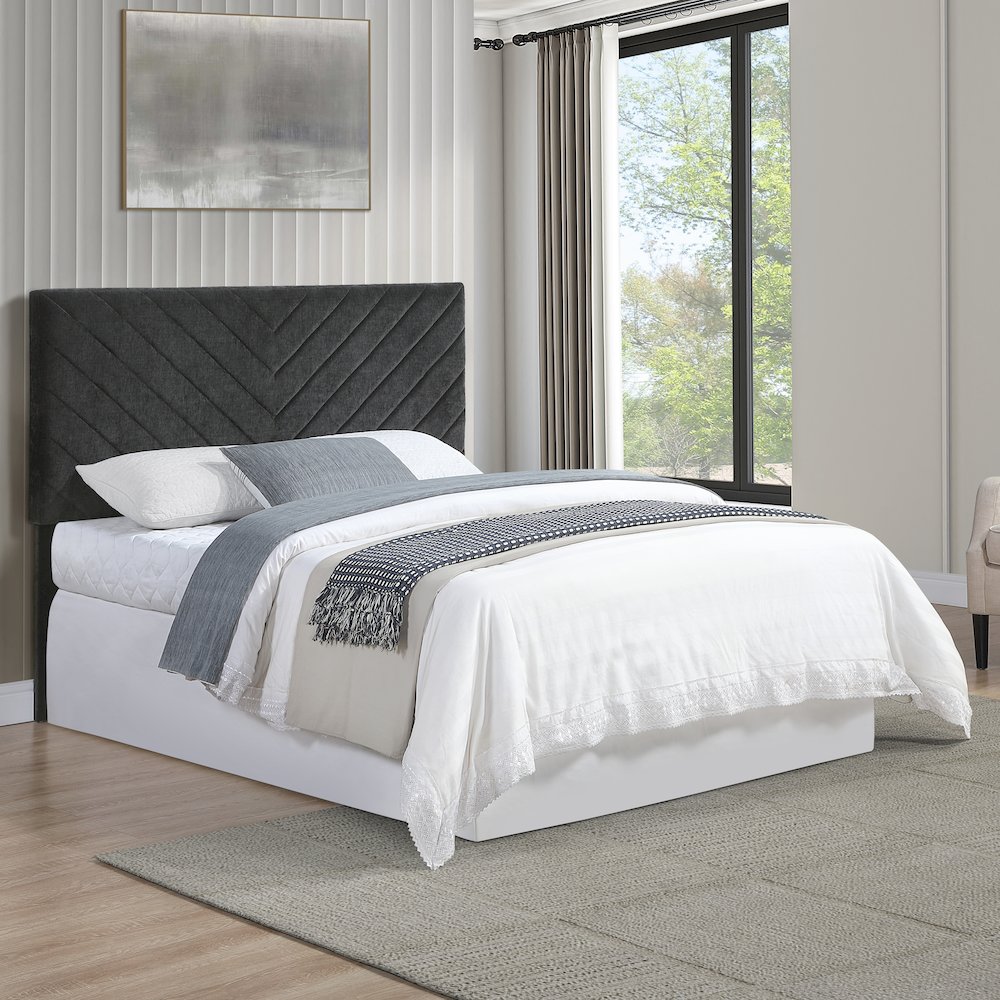 Tara Black Chevron Tufted Queen/Full Hea