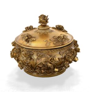 From the delightful Decorative Accessories Collection we present the Secret Garden Jewelry Box. This item  is all about beauty in the details with raised beautiful roses. The Secret Garden Jewelry Box will help define your home decor style with top of