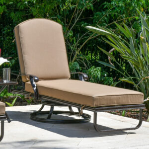 a revolutionary addition to outdoor comfort. This chaise lounge redefines luxury and relaxation