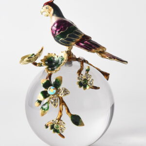 Celebrate nature’s beauty with the Crystal Songbird Figurine